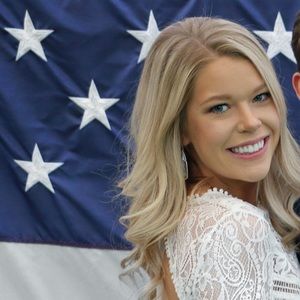 Meet your Posher, Caroline